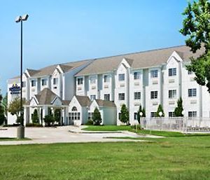 Microtel Inn & Suites